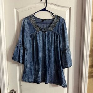 Signature Studio Lightweight Boho Embroidered Blouse Sz M. F-65